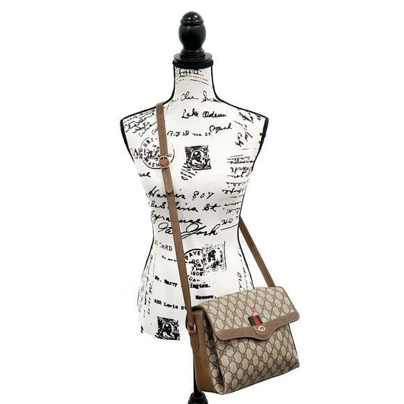 PERFECT GIFT - Authentic Gucci Sherry Line Crossbody - Pre-Loved - Picture 2 of 12